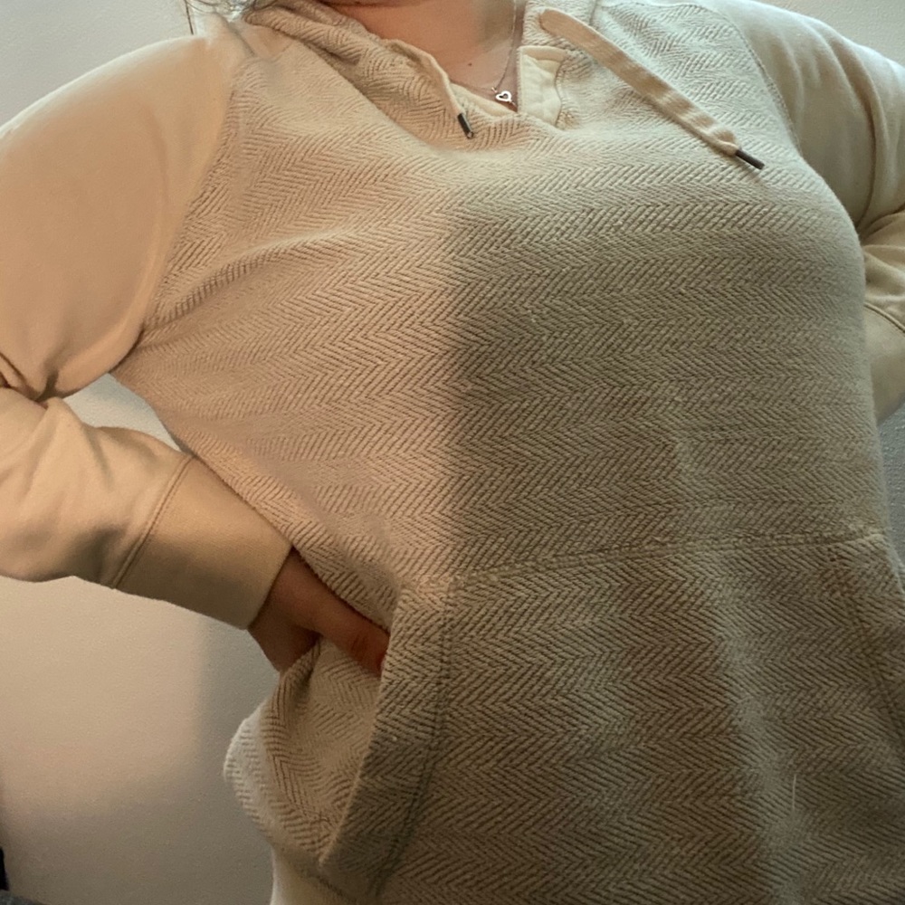 American Eagle Sweatshirt